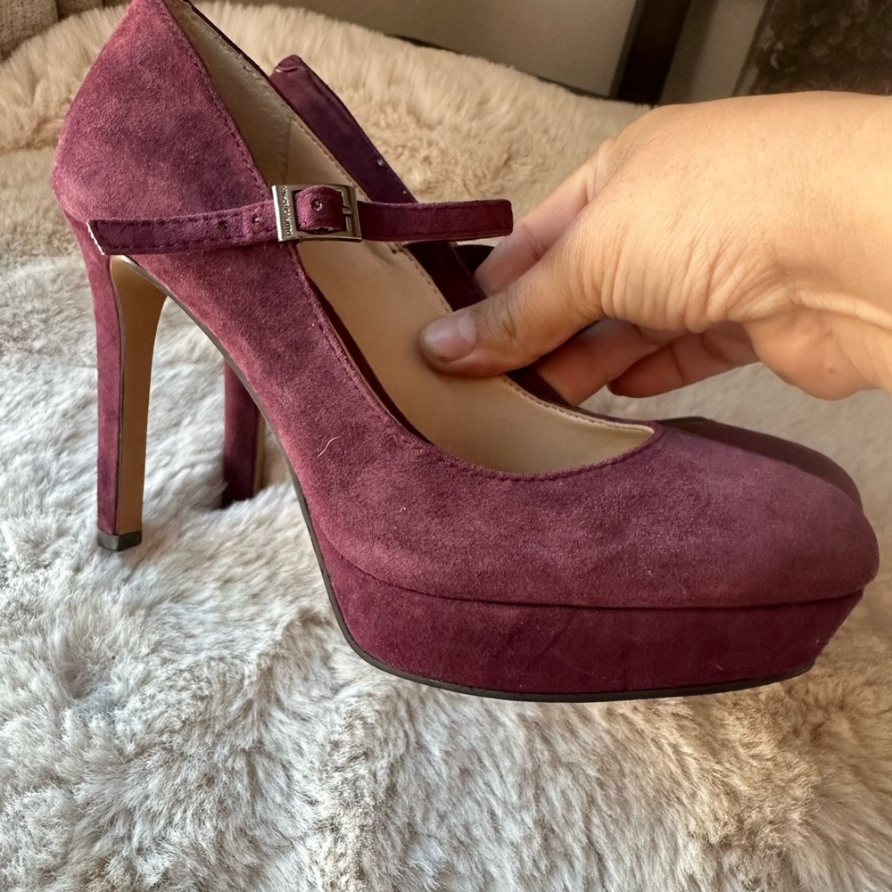 Vince Camuto Women's Burgundy Suede Heels - Picture 5 of 14